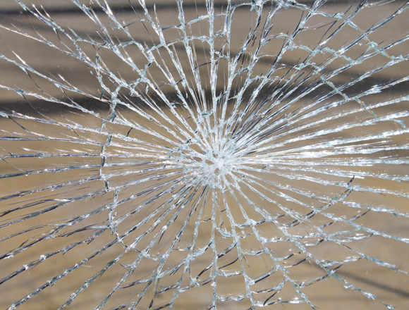 glass-breakage Wenn dein Lebenstraum zerbricht: Die große Enttäuschung