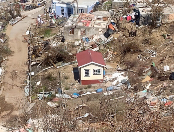 Haus des Glaubens trotzt Hurrikan Beryl: Wunder auf Union Island